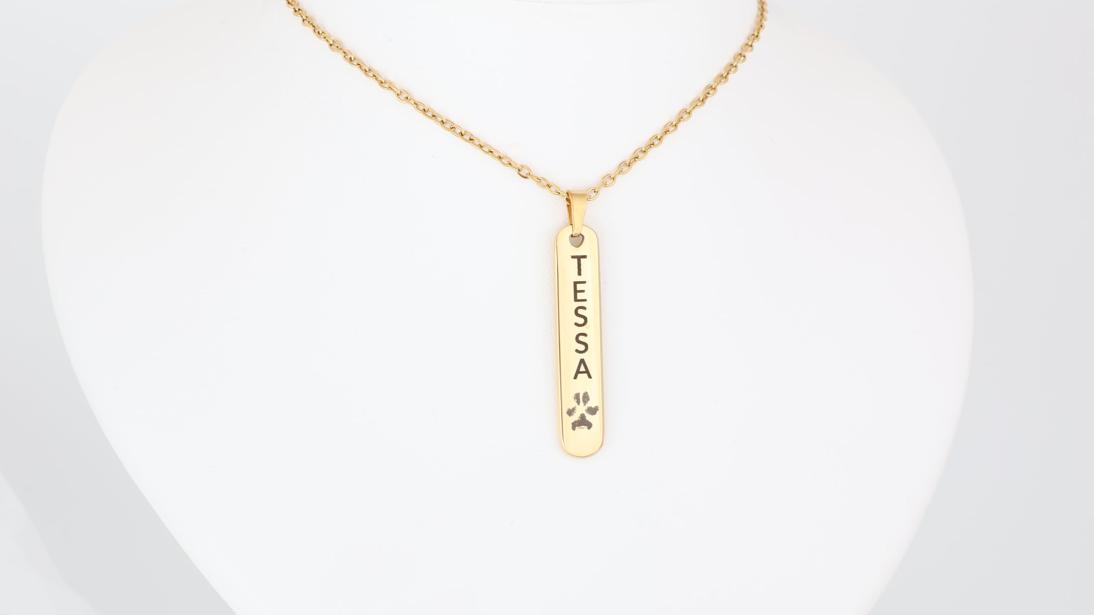 Up and down bar pendant with necklace