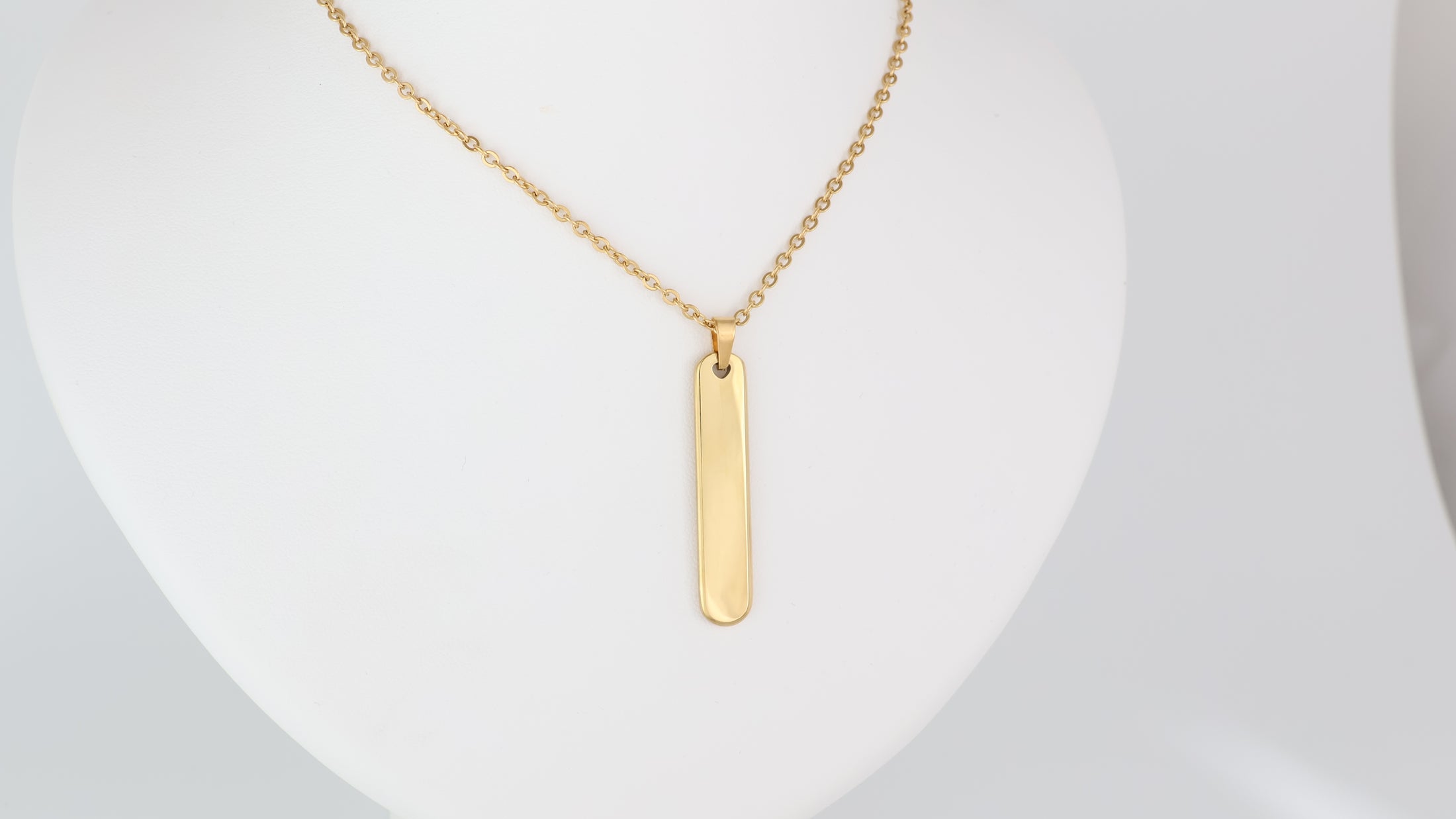Up and down bar pendant with necklace