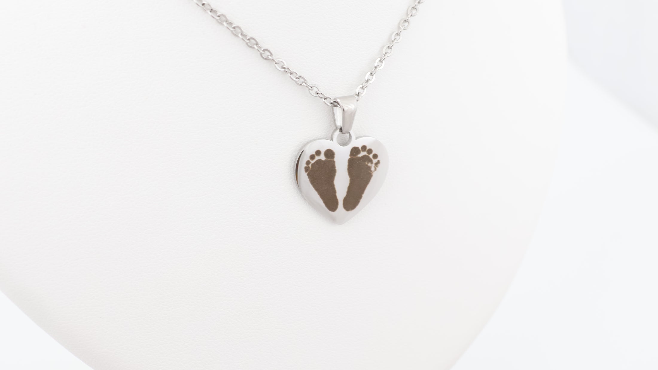 Heart pendant with necklace : Stainless steel heart pendant necklace