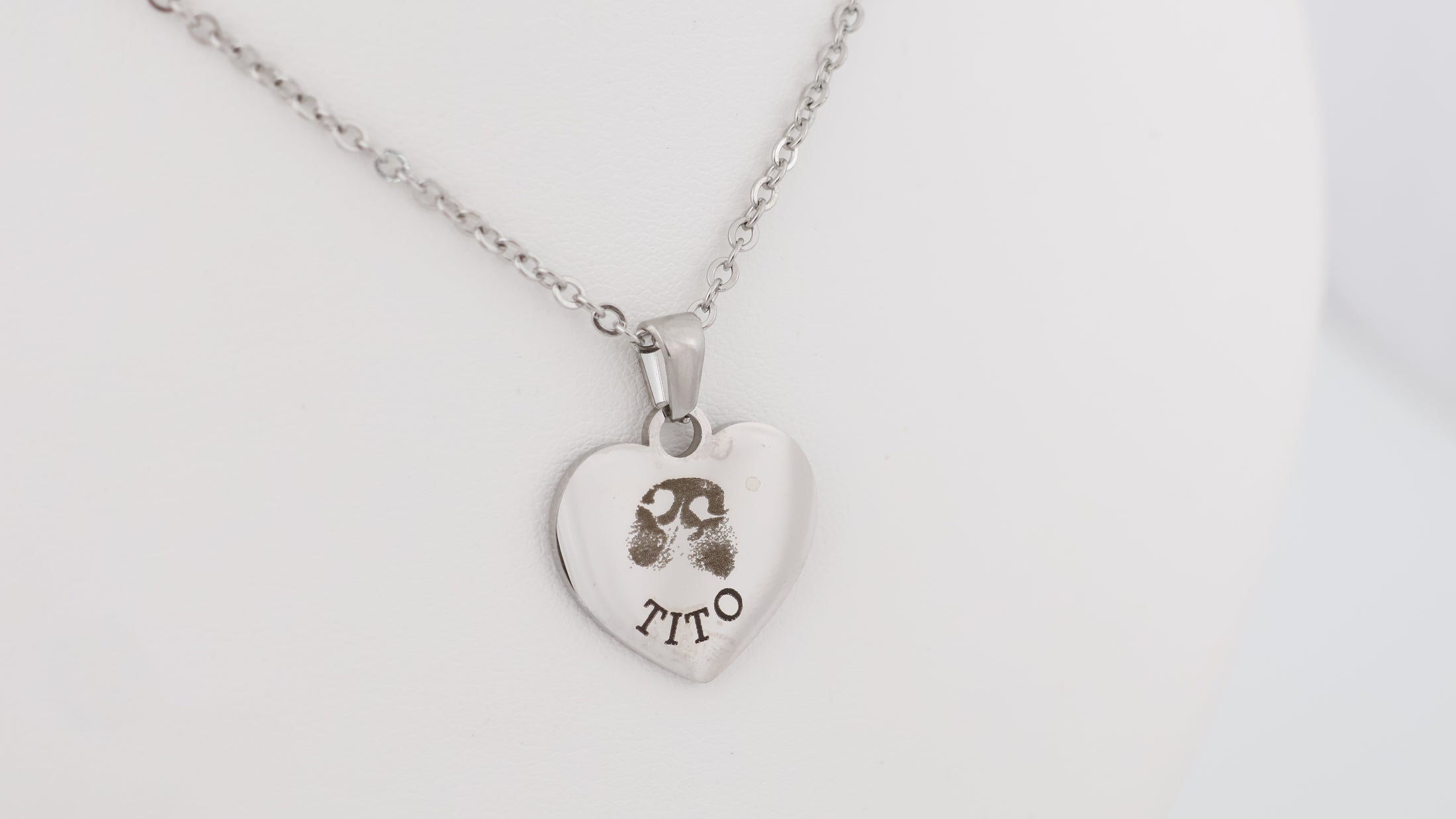 Heart pendant with necklace : Stainless steel heart pendant necklace